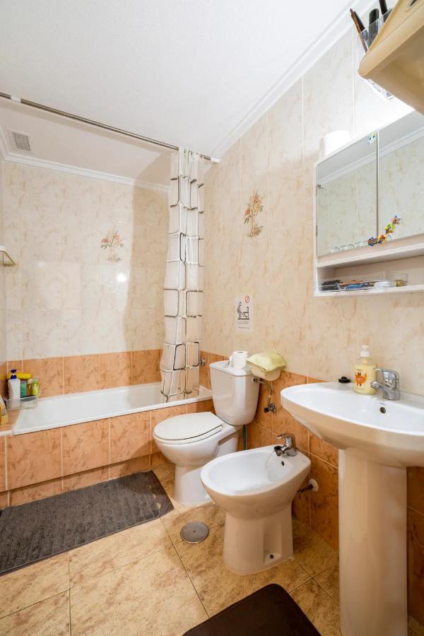 Apartamento Compartido - Solo El Dormitorio Es Privado Τορεβιέχα Εξωτερικό φωτογραφία