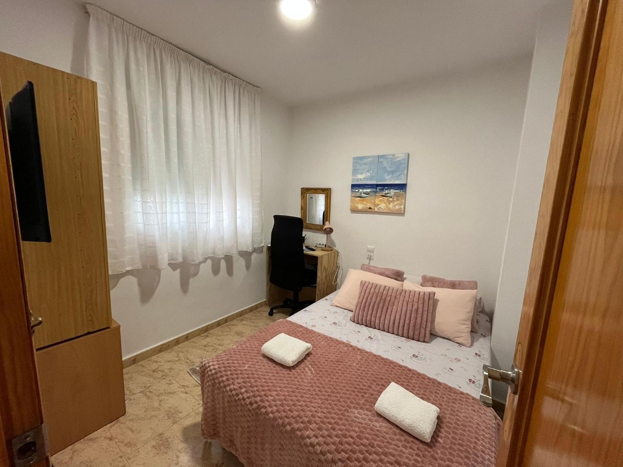 Apartamento Compartido - Solo El Dormitorio Es Privado Τορεβιέχα Εξωτερικό φωτογραφία